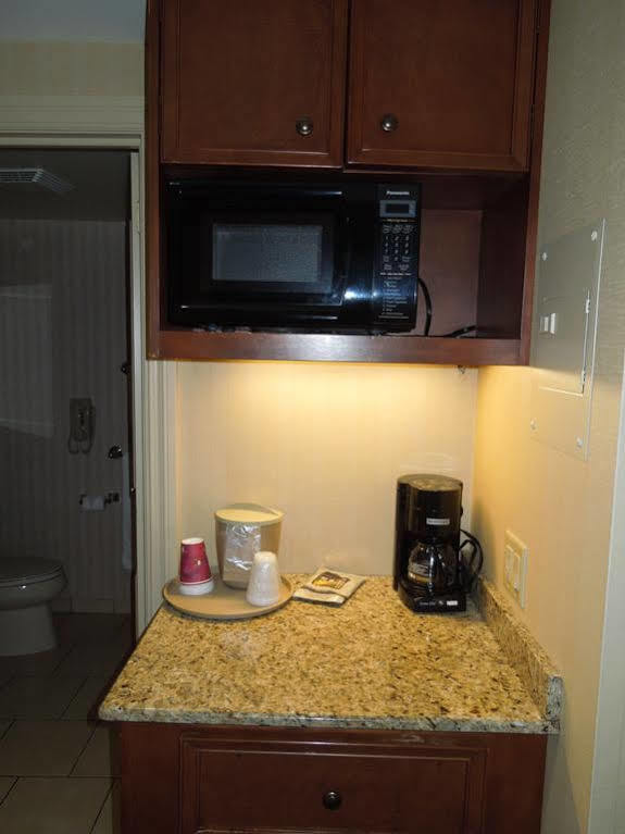 Rockville Centre Inn - Jfk Airport Экстерьер фото